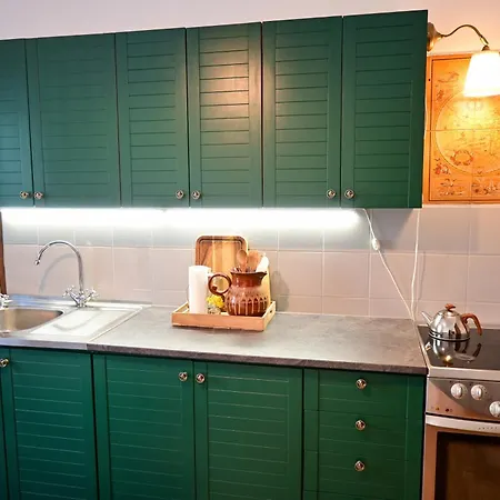 Harry Potter Inspired 2bdr Old Town *